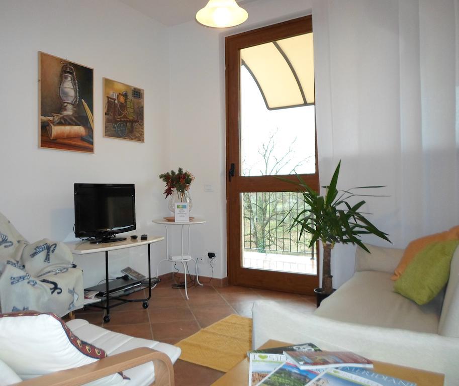I 3 Cipressi Villa Chiassa Superiore Стая снимка